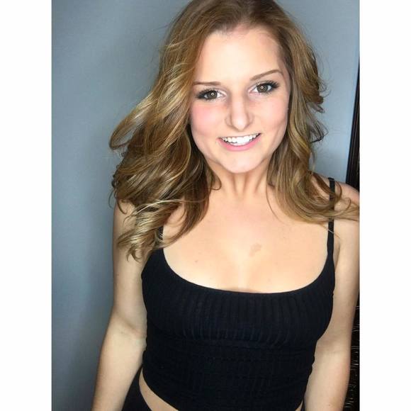 Meet your Posher, Chloe - Picture 1 of 1